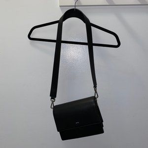 JW PEI Black Crossbag